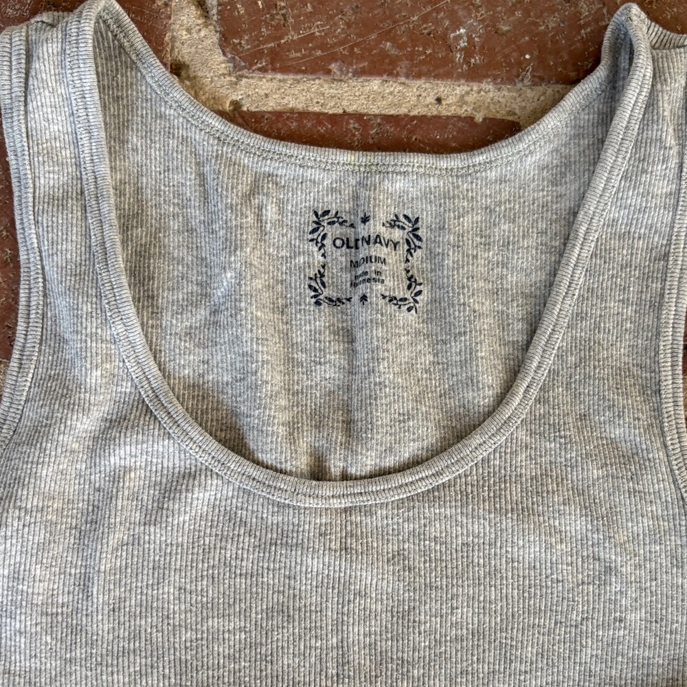 Simply Vera Vera Wang Gray and White Striped Pajama Bottoms/Old Navy Tank Top - Picture 4 of 13